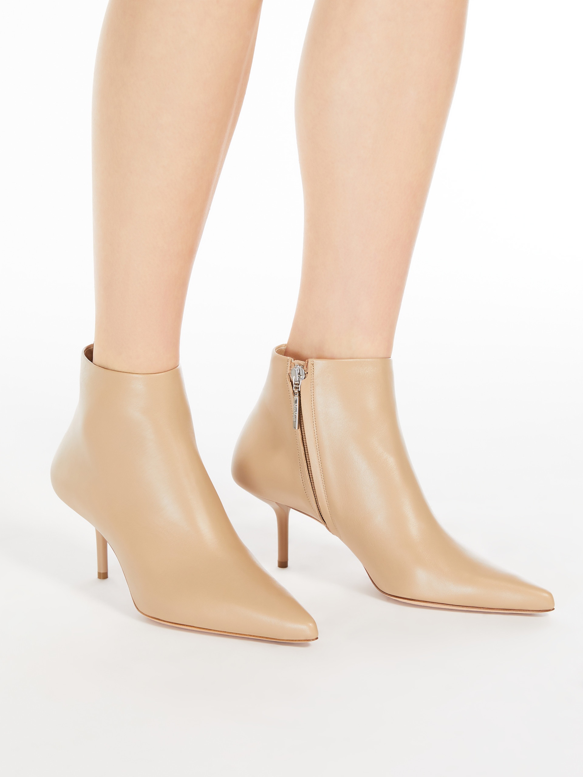 MMBOOTIE Zip-up leather ankle boots - 6