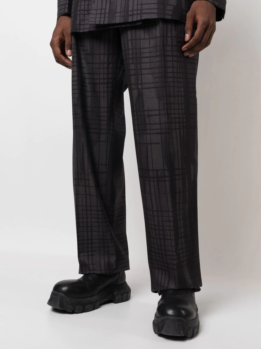 check-print wool-blend trousers - 5