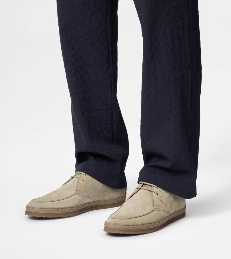 DESERT BOOTS IN SUEDE - BEIGE 7