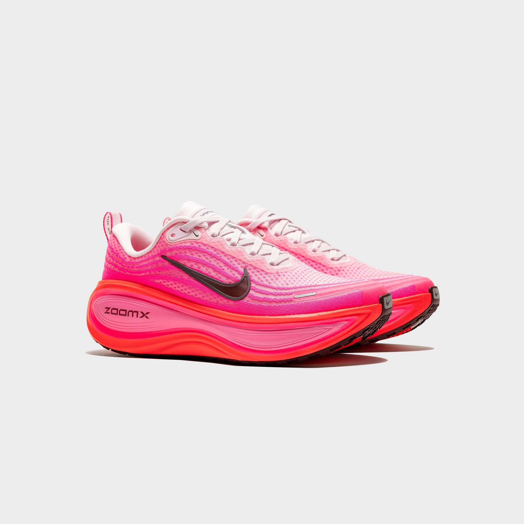 WMNS VOMERO PLUS "HYPER PINK" - 2