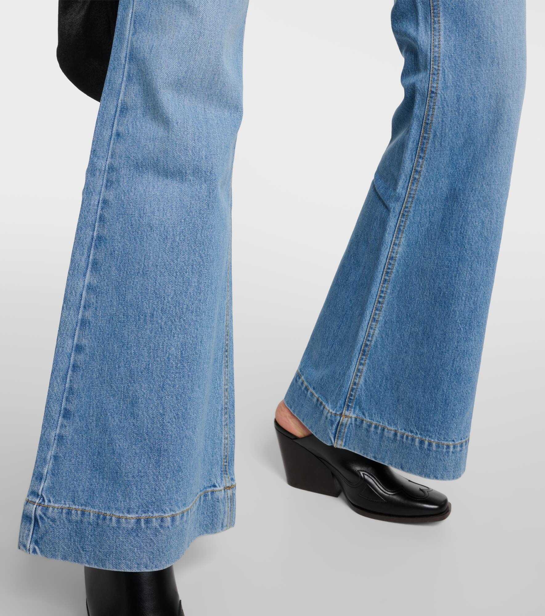 High-rise flared jeans - 5