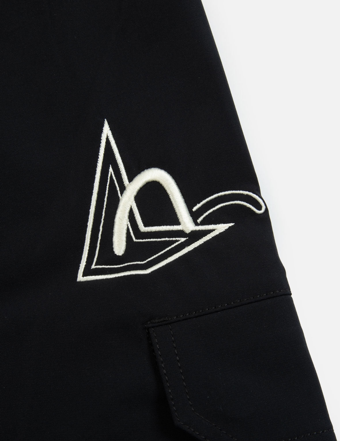 Seagull and Logo Embroidery Shorts - 10