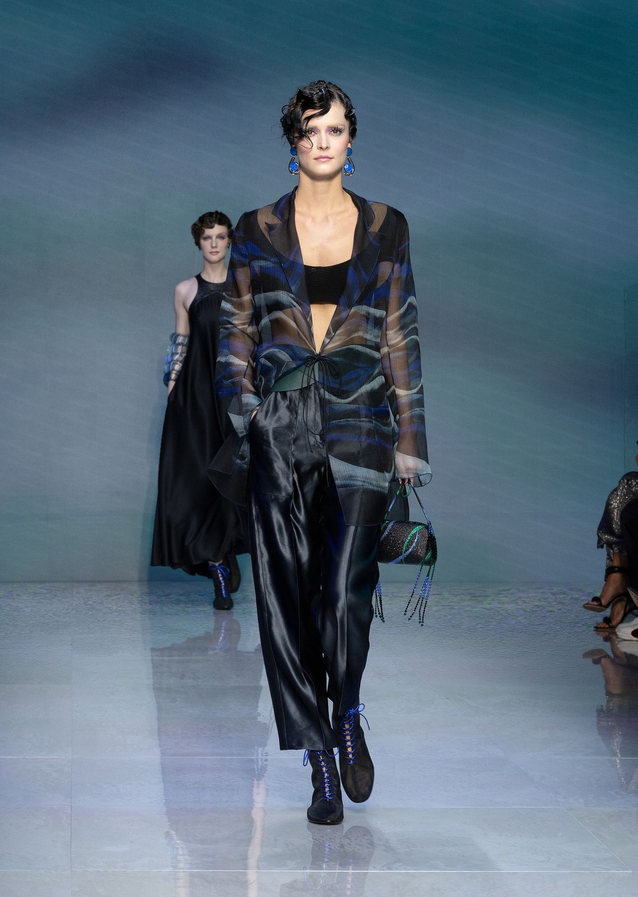 Long shirt in printed silk organza - 7