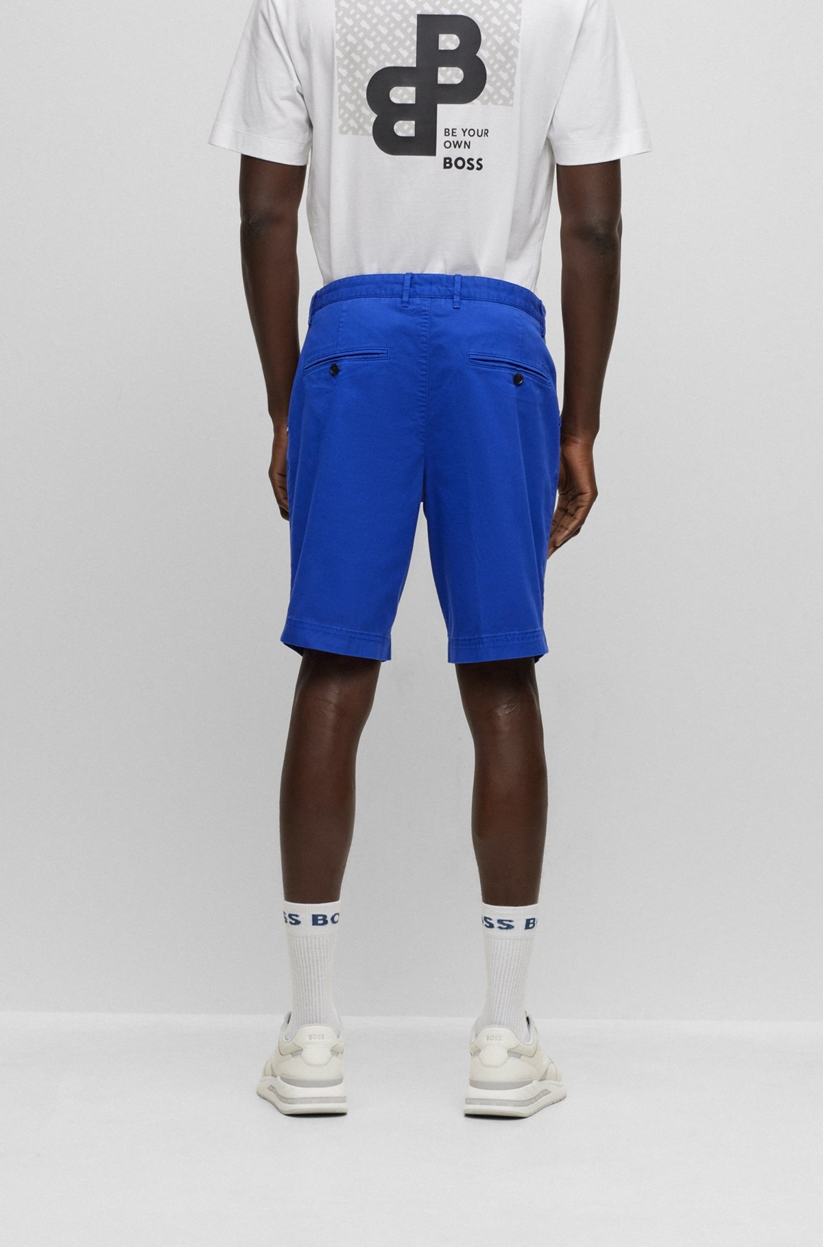 SLIM-FIT SHORTS IN STRETCH-COTTON GABARDINE - 4