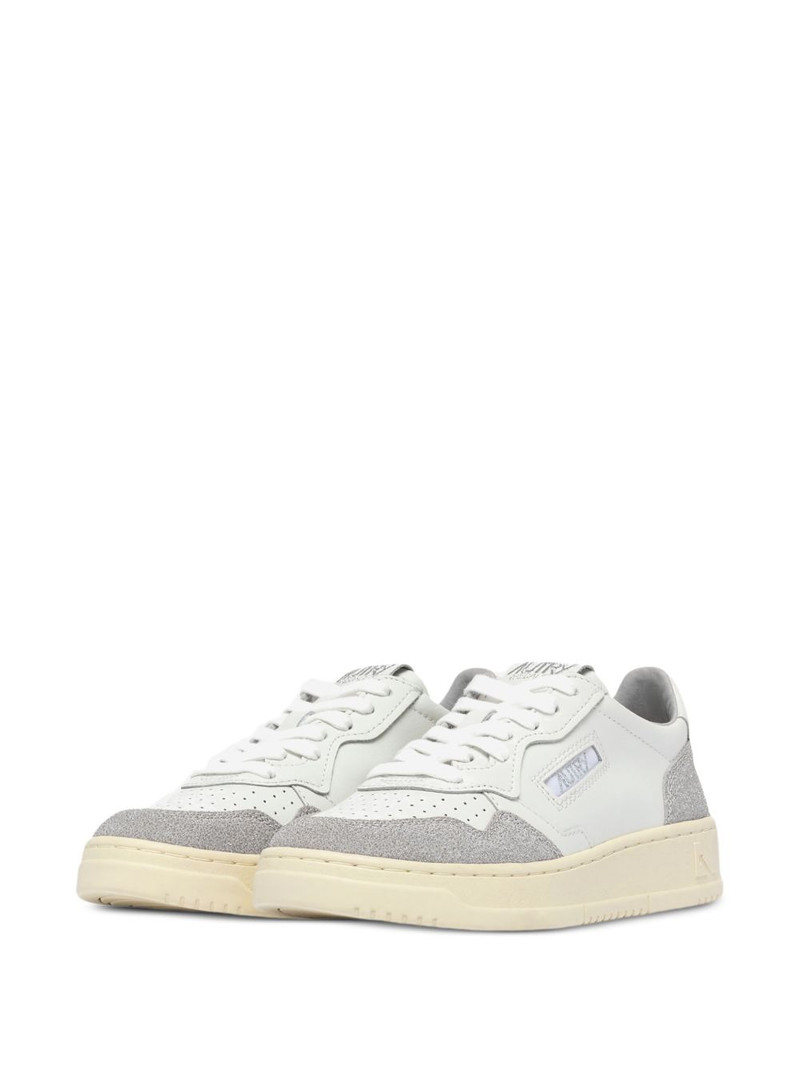 AUTRY Medalist Low leather sneakers outlook