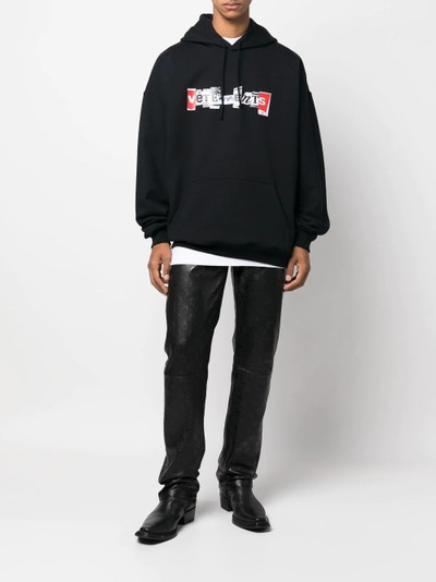 VETEMENTS logo-print drawstring hoodie outlook