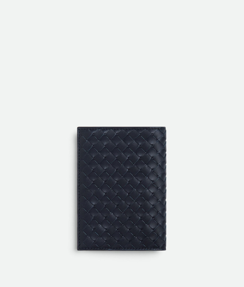 Intrecciato Piccolo Passport Case 3