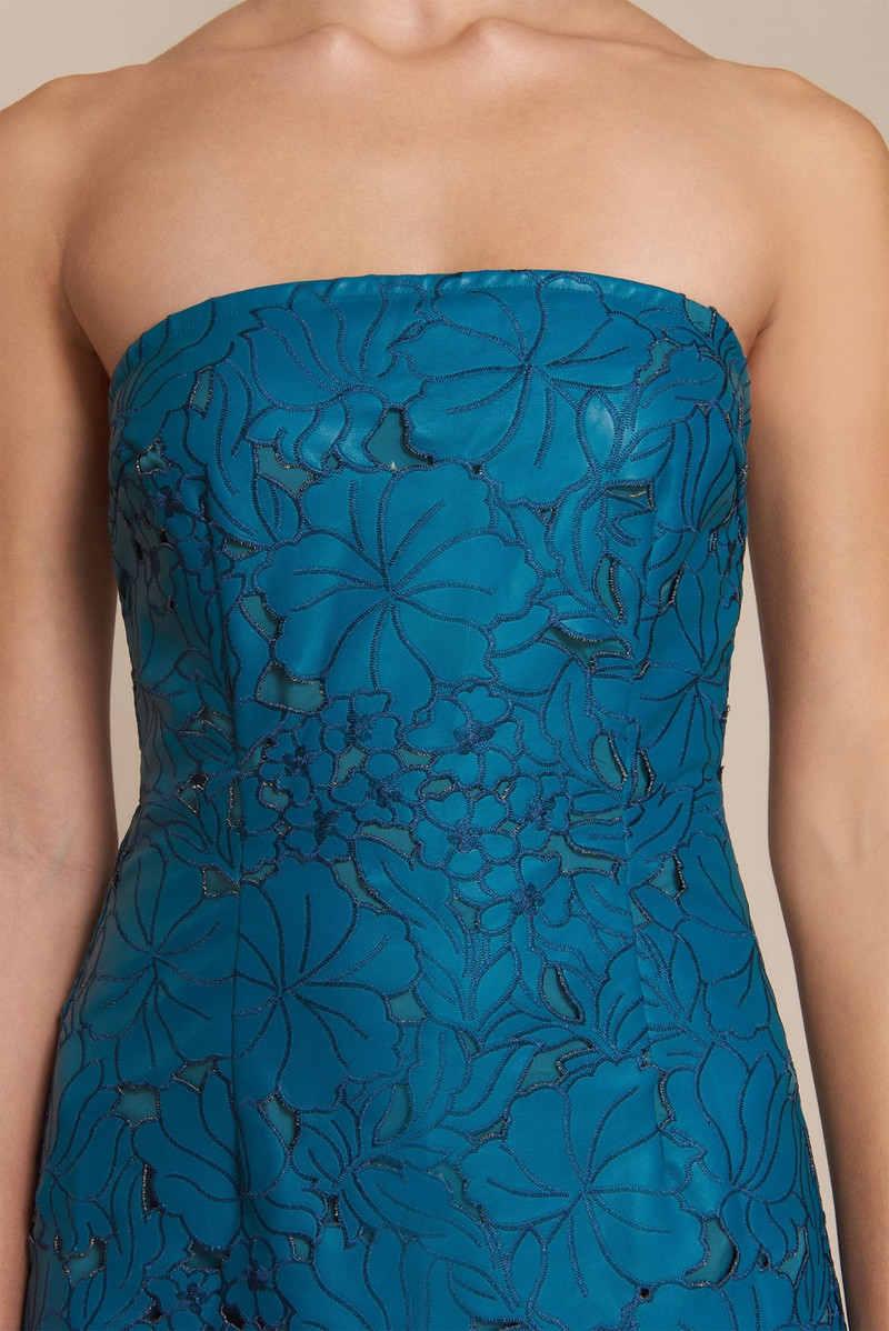 라일레 GOWN 3