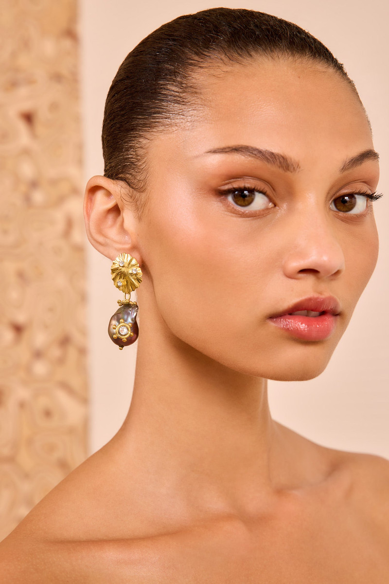 Pearl Dangle Earring 3