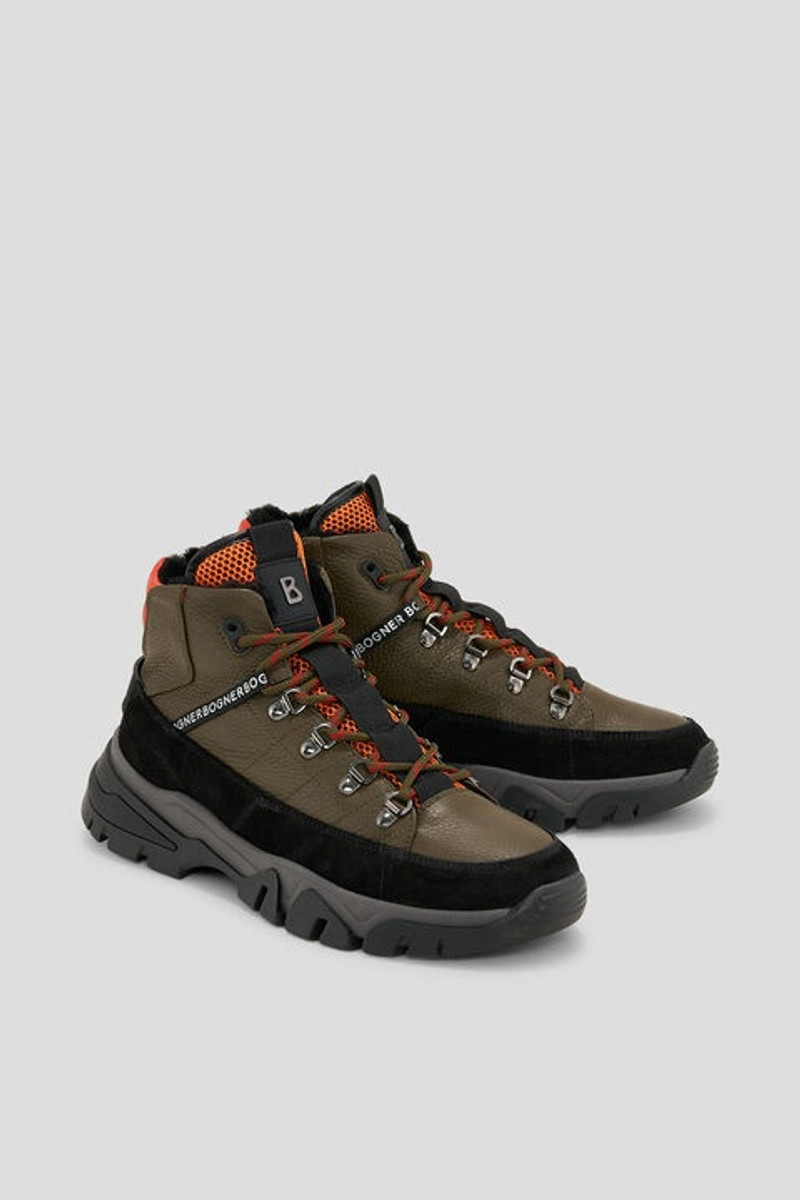 Copper Mountain low boot sneakers in Black/Olive green 3
