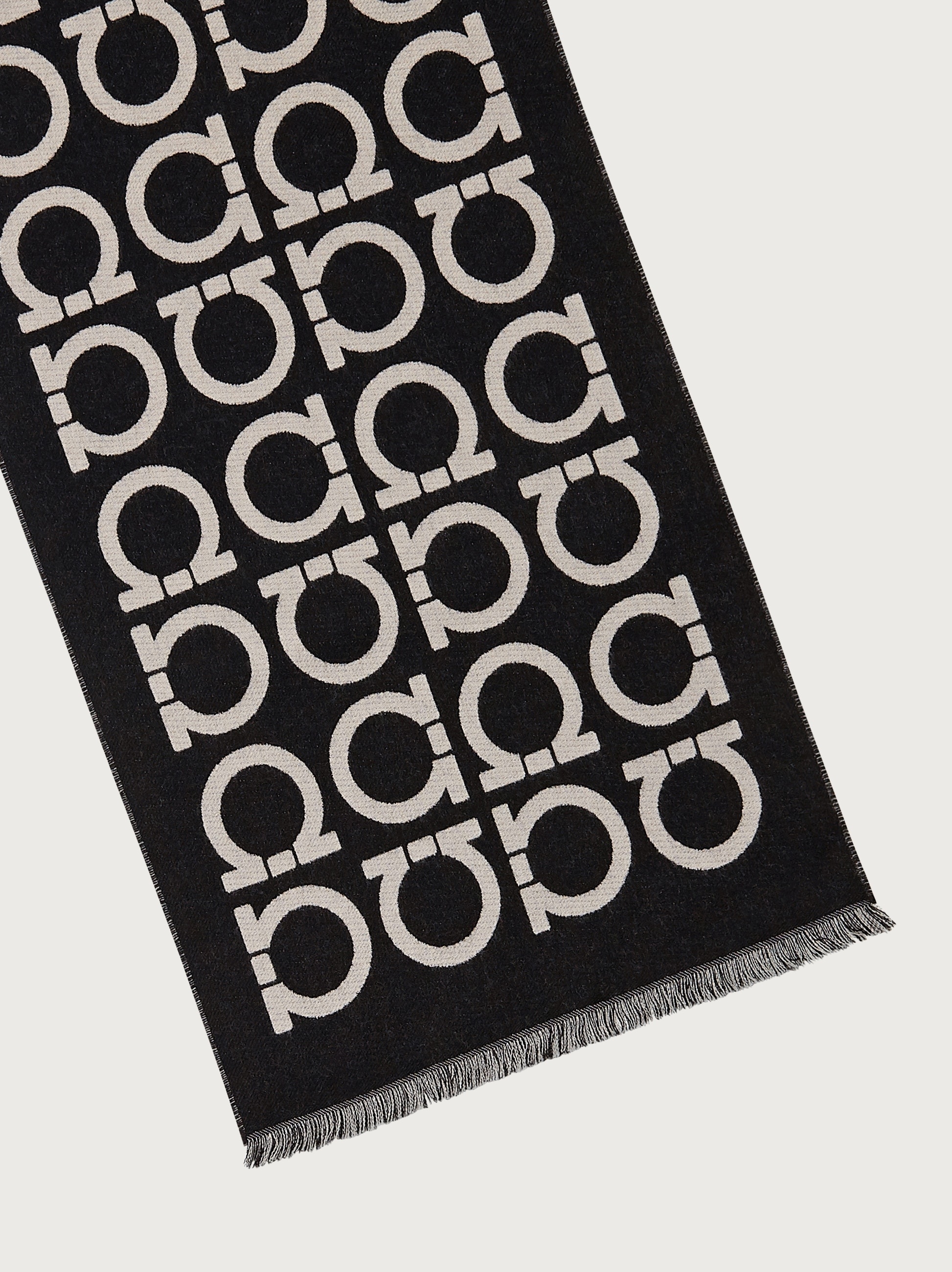 Gancini scarf - 2
