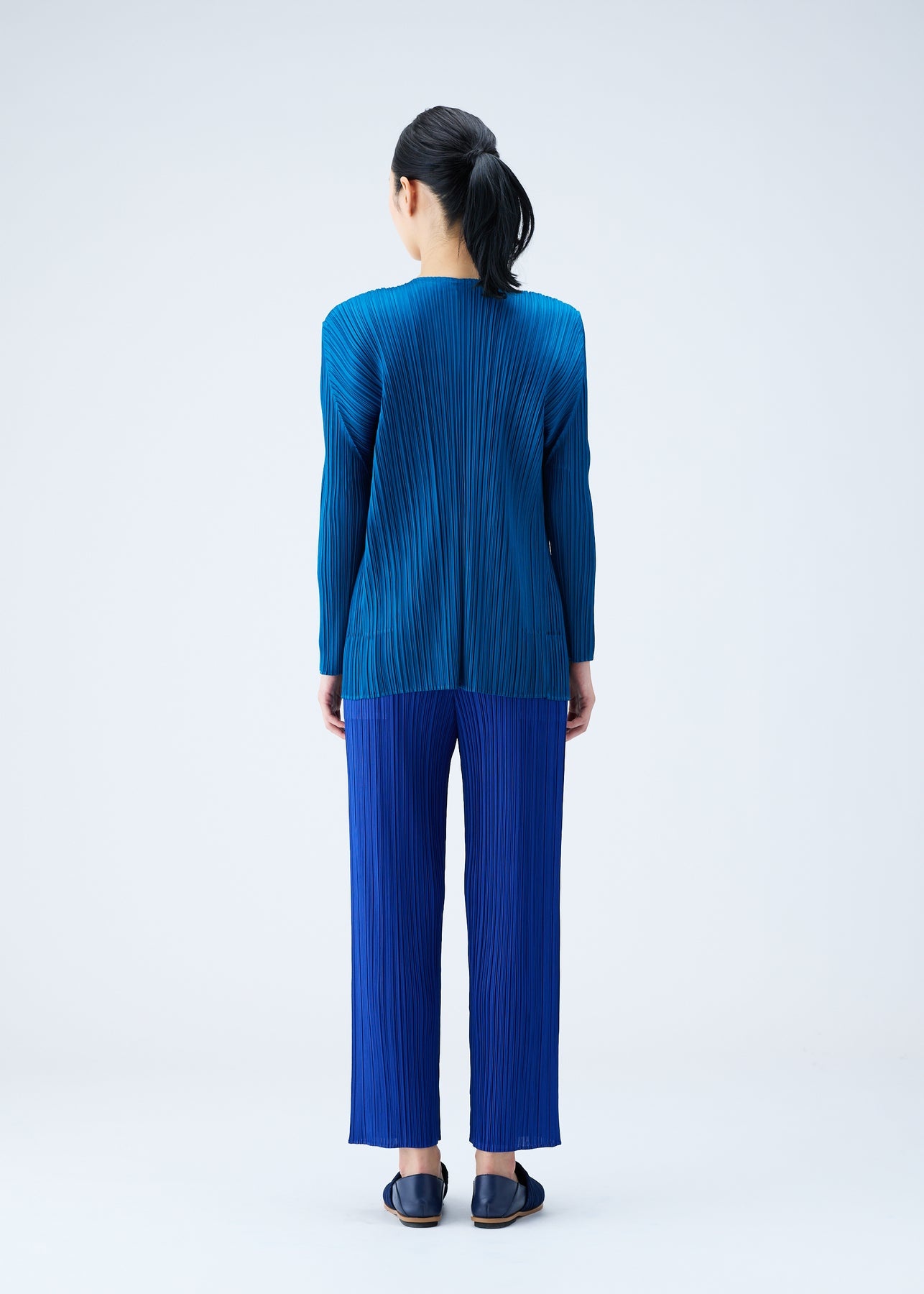 MONTHLY COLORS : AUGUST CARDIGAN - 4