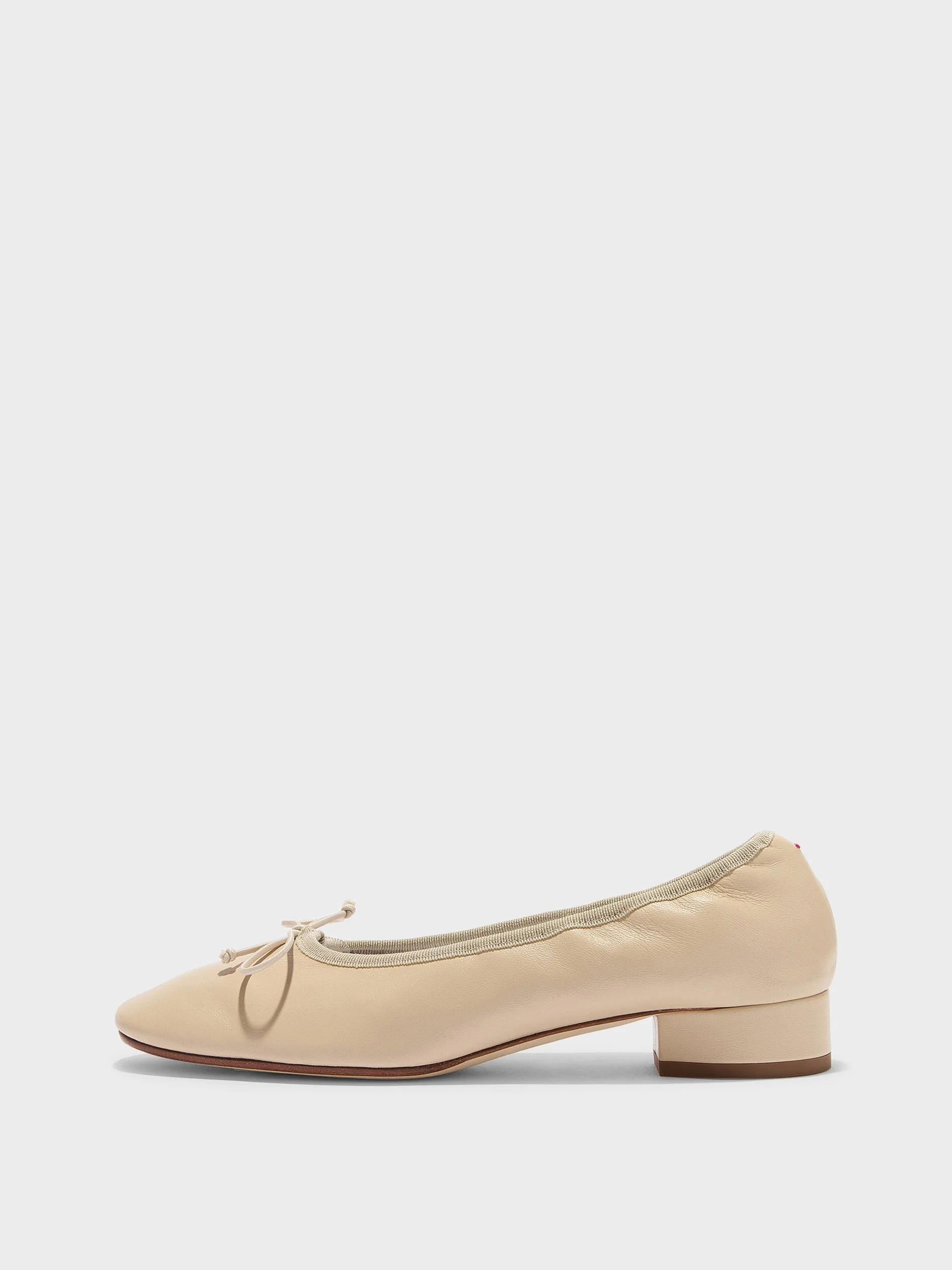 Onda Round-Toe Ballet Flats - 1