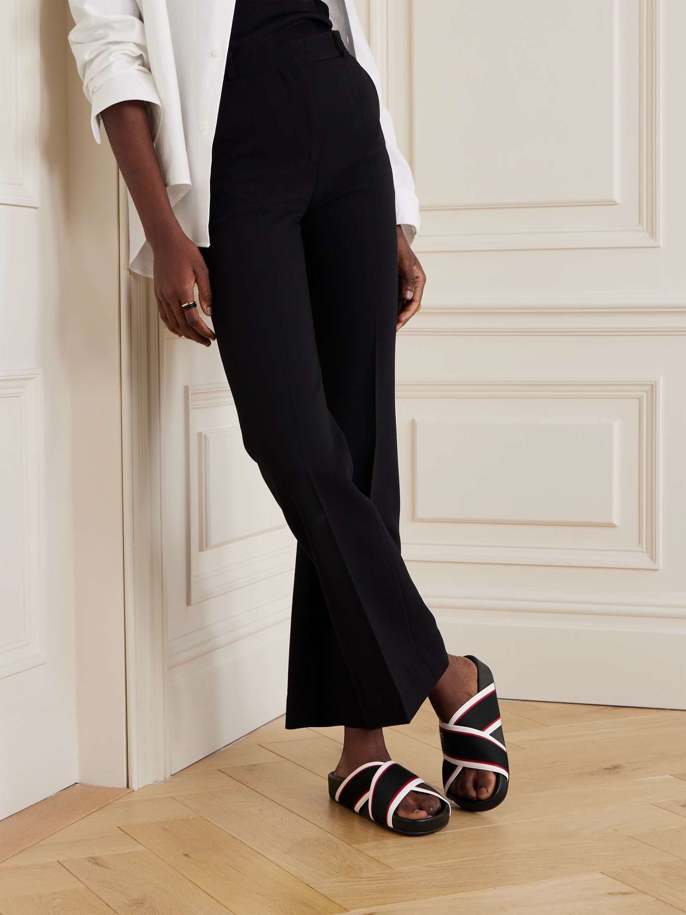 【Christian Louboutin】 Hot Crossスライド 24237676_54363128_600.jpg