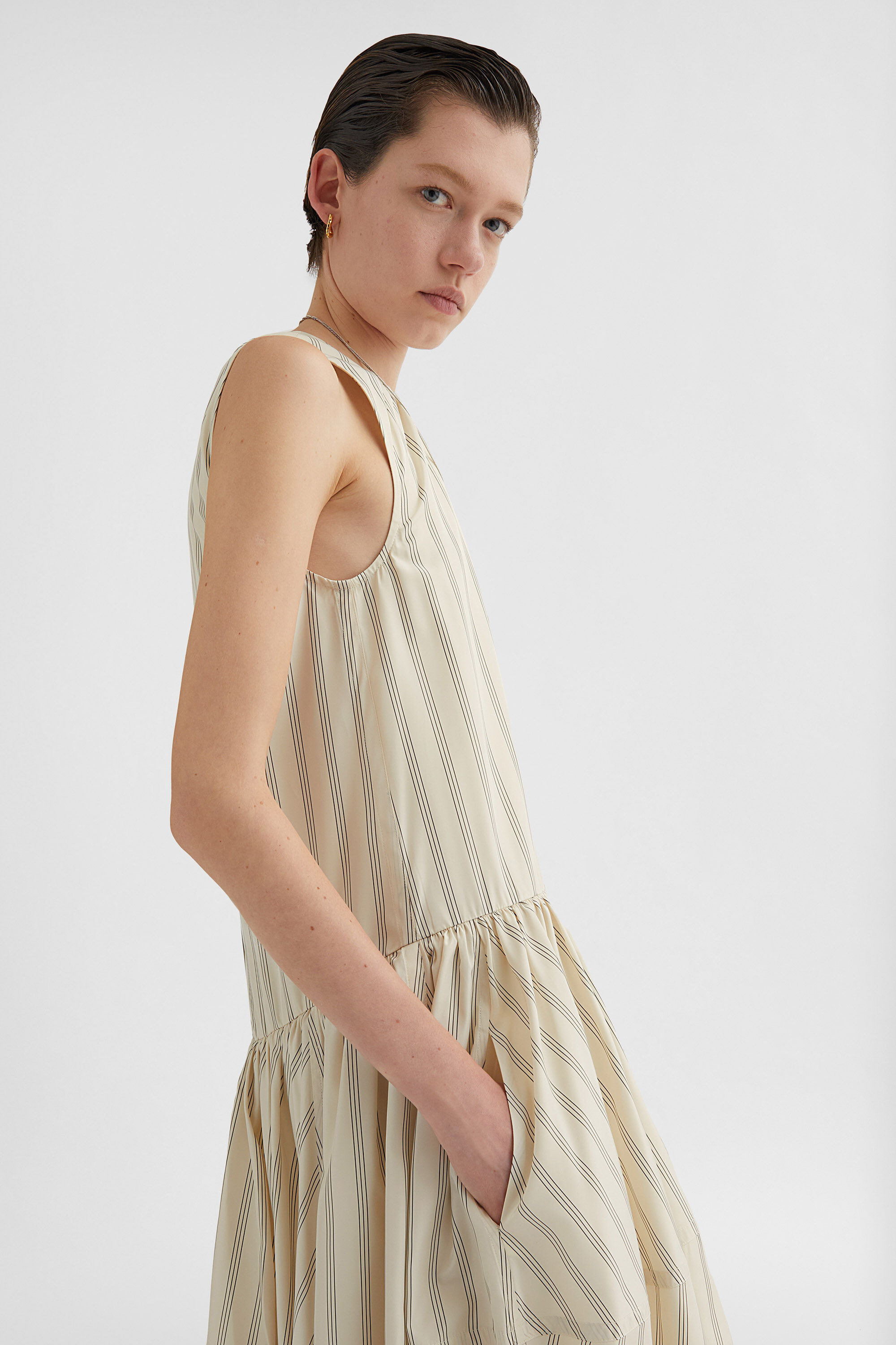 Crew-Neck Dress - 6