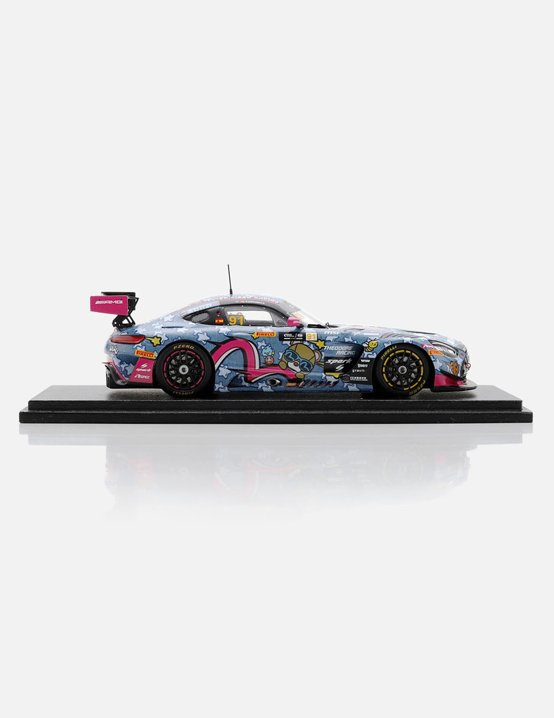 EVISU KIZZU X MERCEDES-AMG GT3 1:43 SCALE MODEL CAR 4