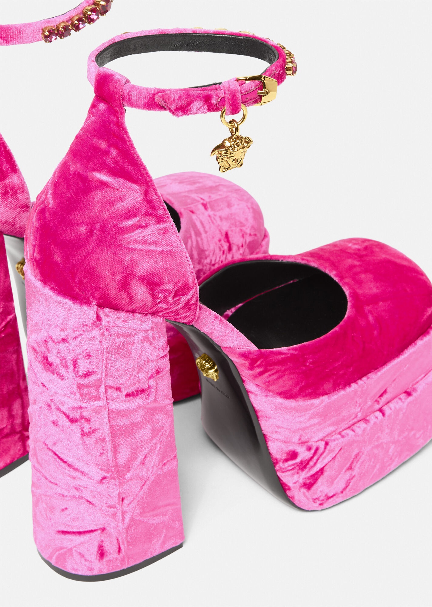 Medusa Aevitas Velvet Platform Pumps - 4