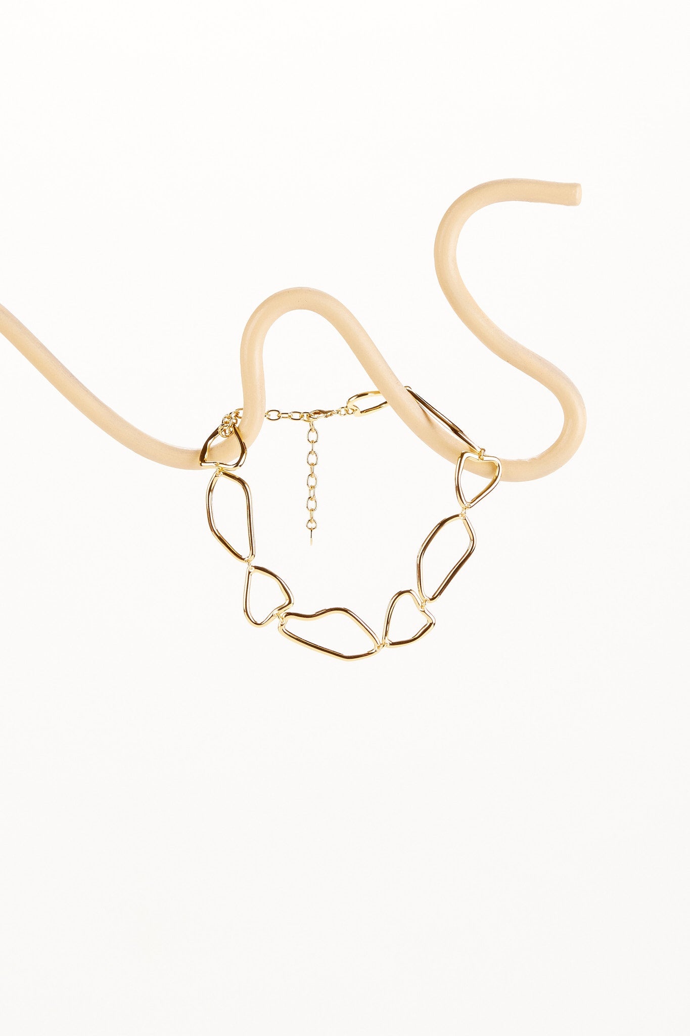 ANYA CHOKER - 1