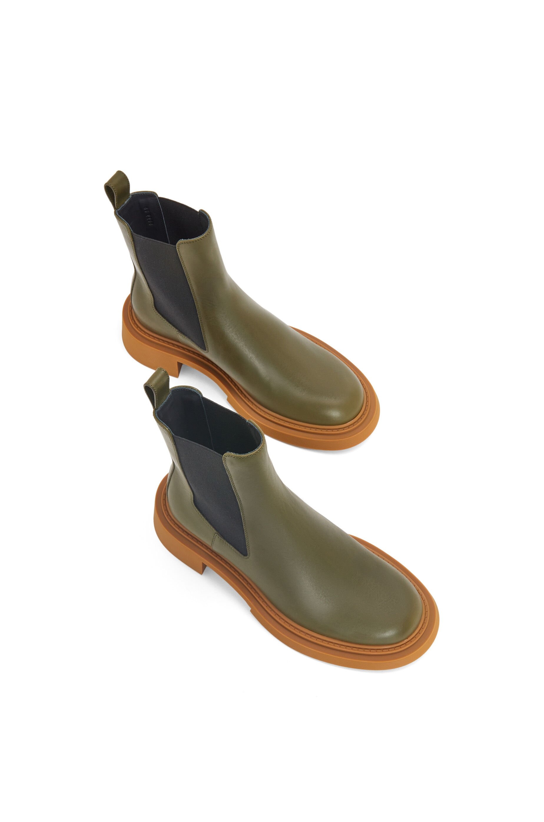Chelsea boot in calfskin - 3