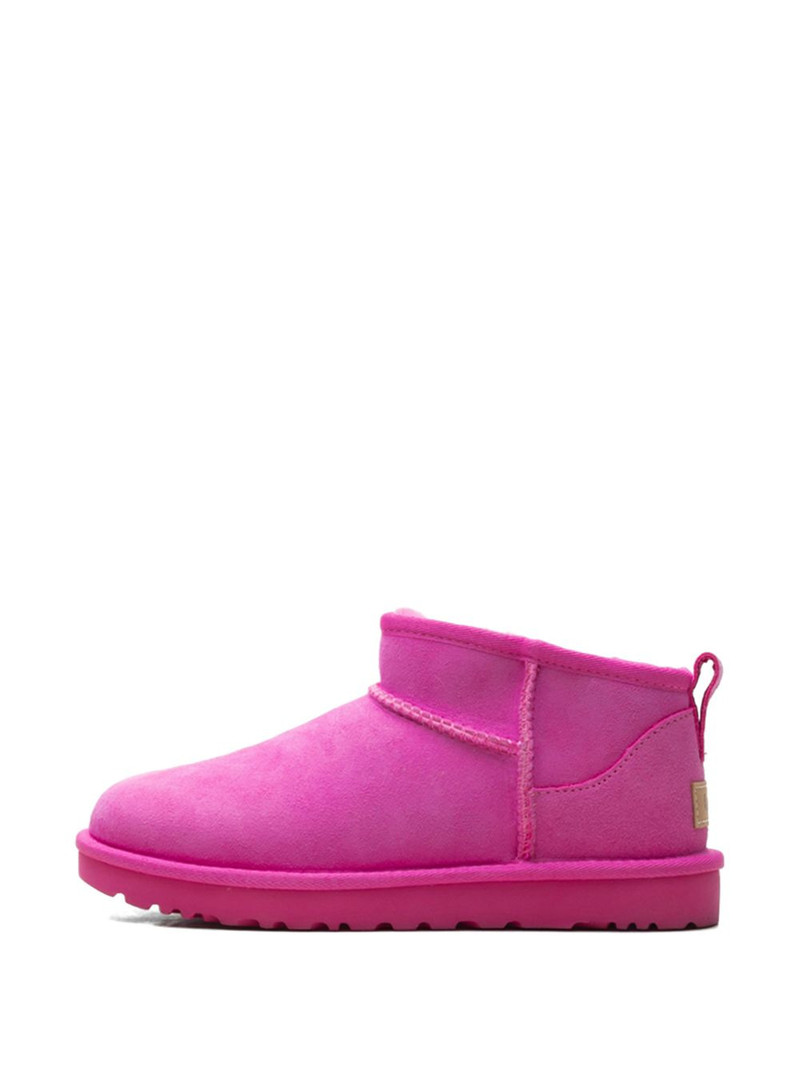Classic Ultra Mini boots 7