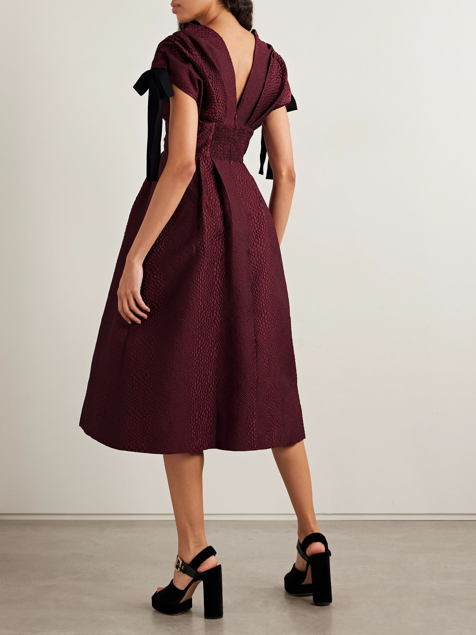 Fayetta bow-detailed pleated cloqué midi dress Burgundy - 3