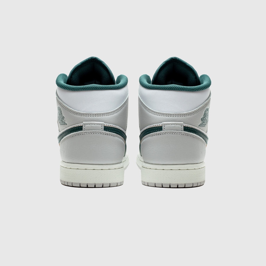 AIR JORDAN 1 MID SE "OXIDIZED GREEN" - 4