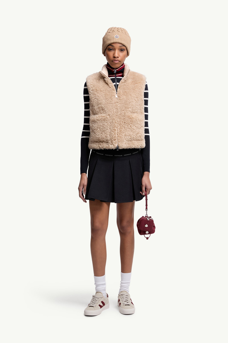 Moncler Planeze Teddy Down Vest outlook