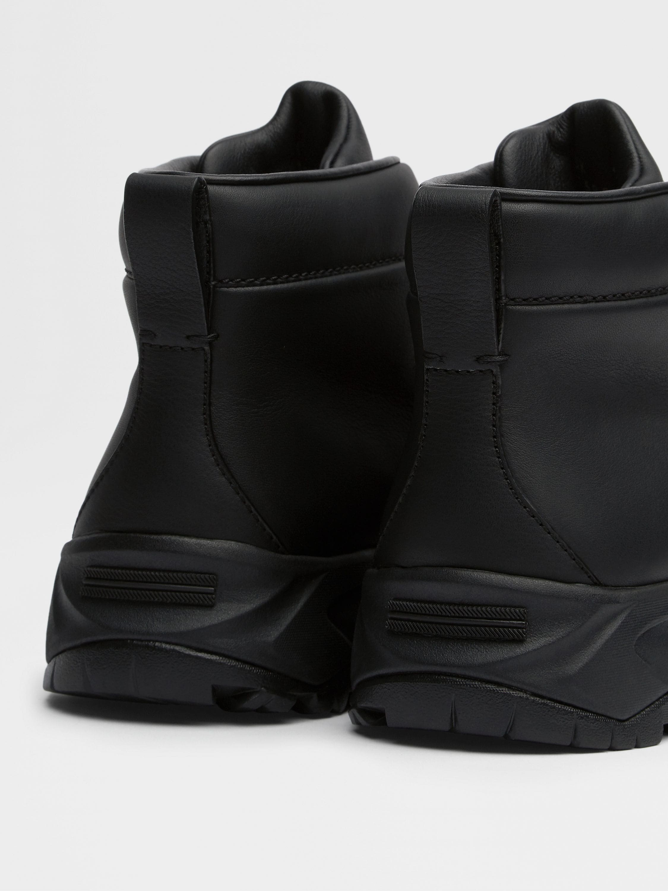 BLACK LEATHER TRIPLE STITCH™ VETTA SNEAKERS - 3