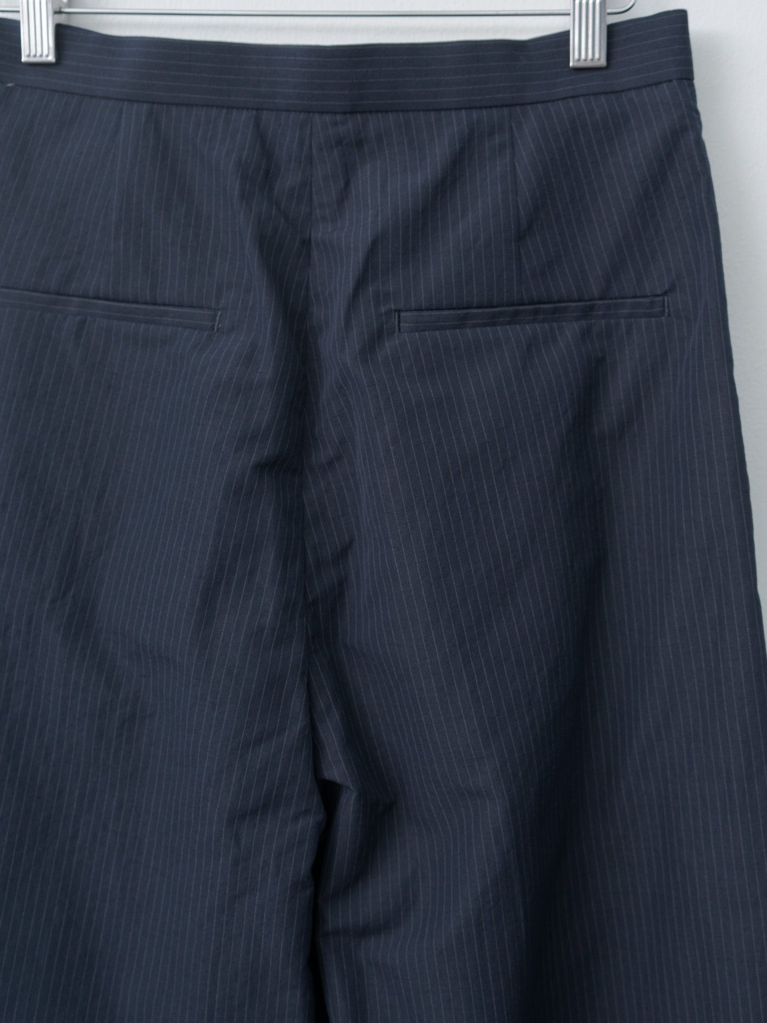 Silk Linen Shantung Two Tucked Pants - Navy x Pinstripe - 7
