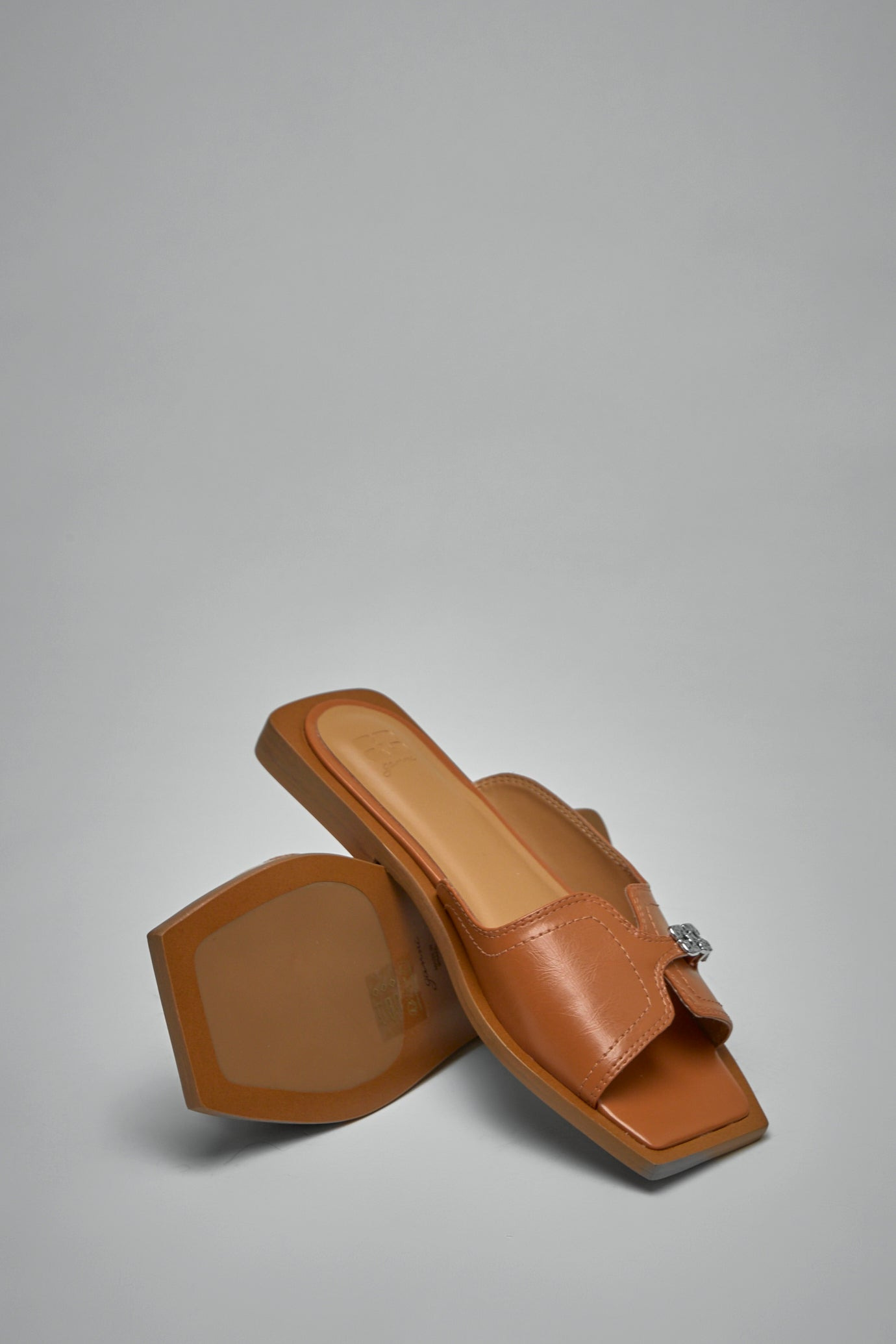 Butterfly Flat Sandal Crinkle Oleatex - 5
