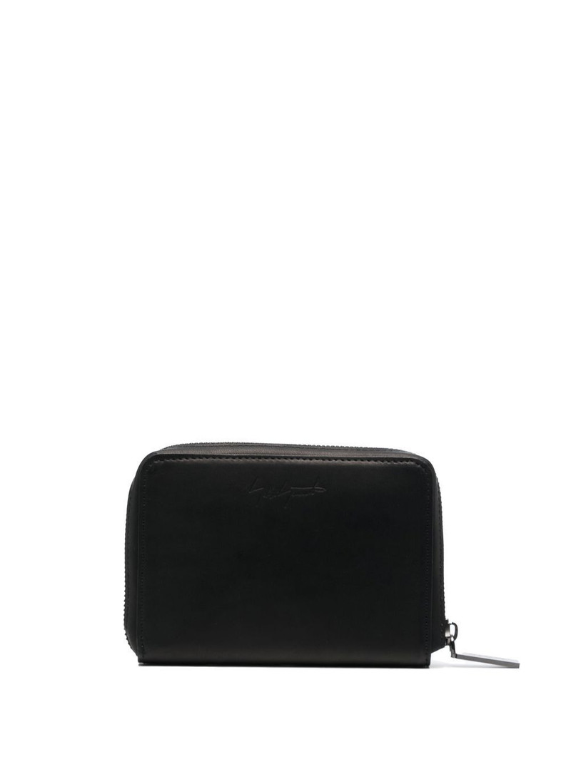 twist-lock detail wallet 1