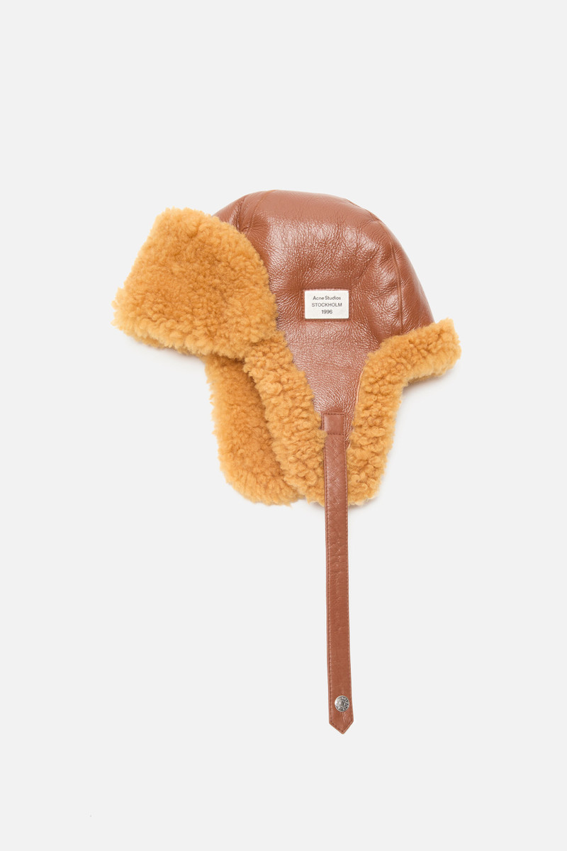 Shearling hat - Rust brown 1