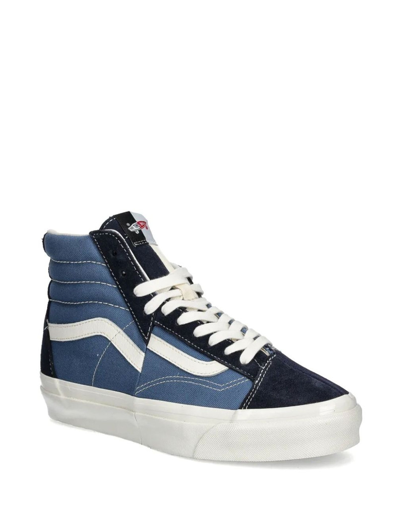 Vans Clash The Wall trainers outlook
