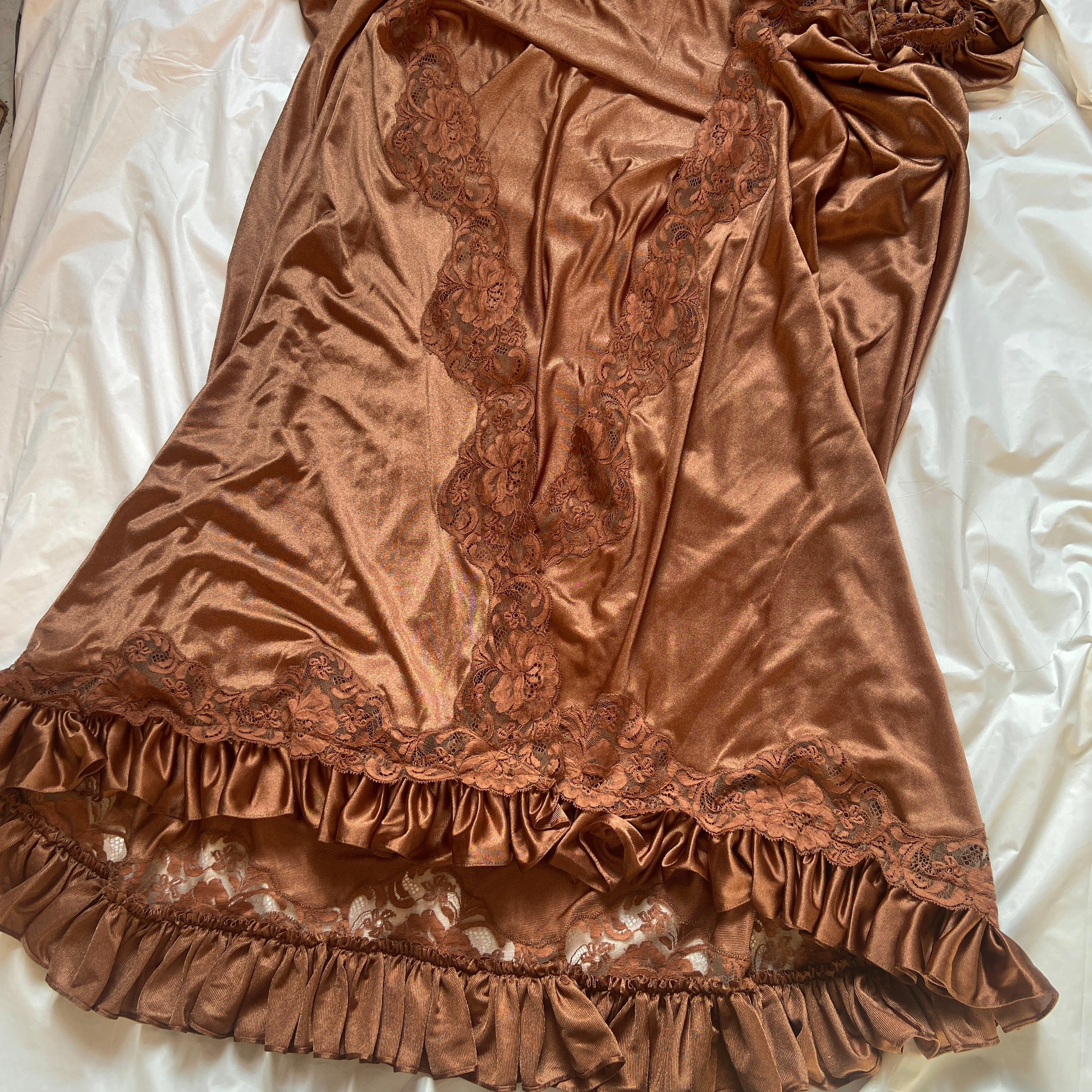 Vetements fall 2019 demna metallic brown floral ruffles lace robe dress - 14