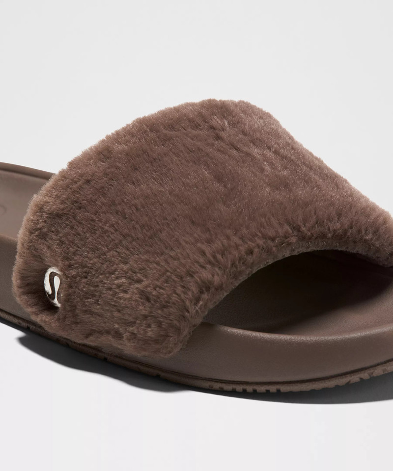 Women's Restfeel Faux Fur Slide 7