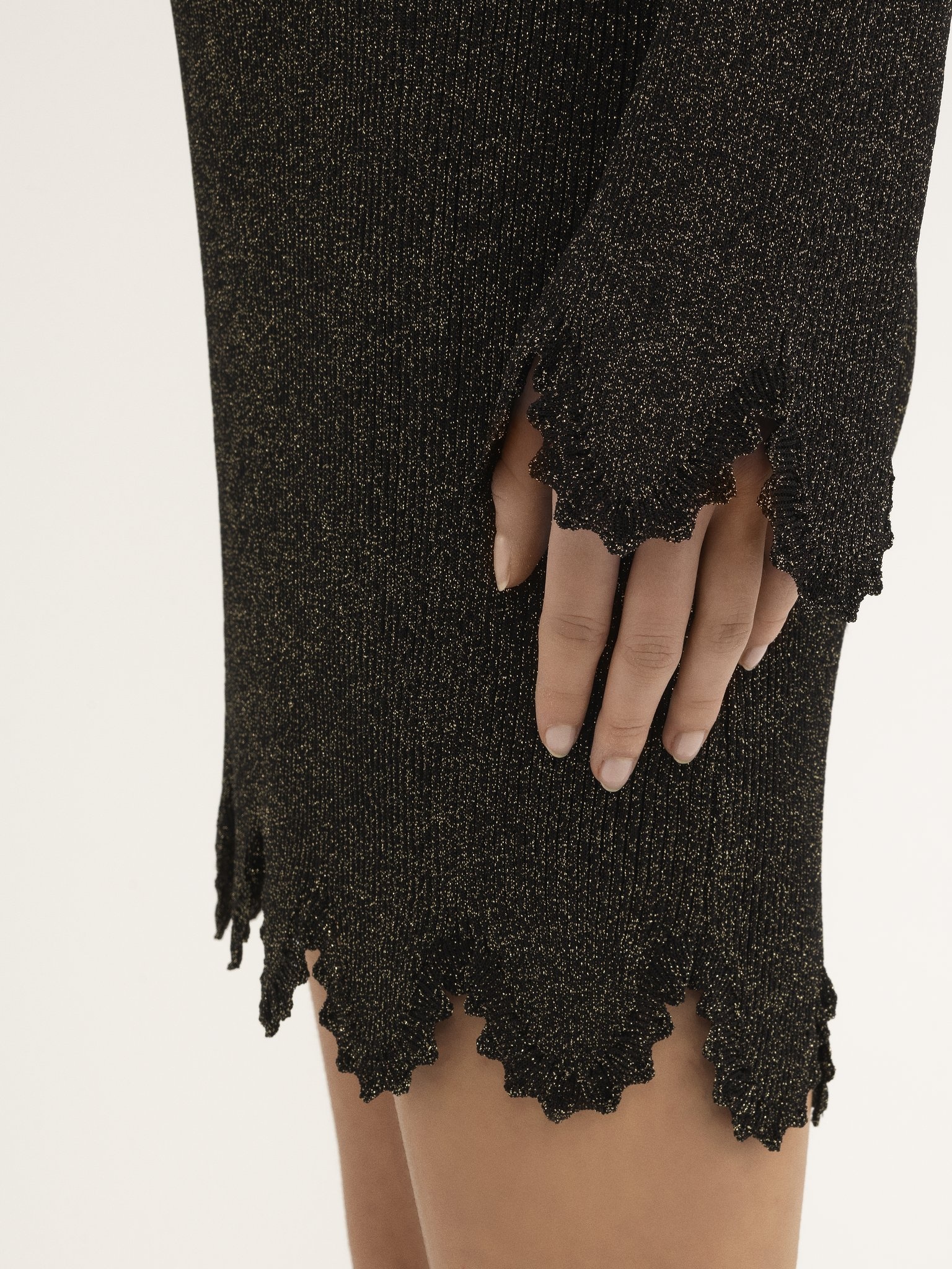 FITTED SCALLOP DRESS IN VISCOSE-BLEND KNIT - 6
