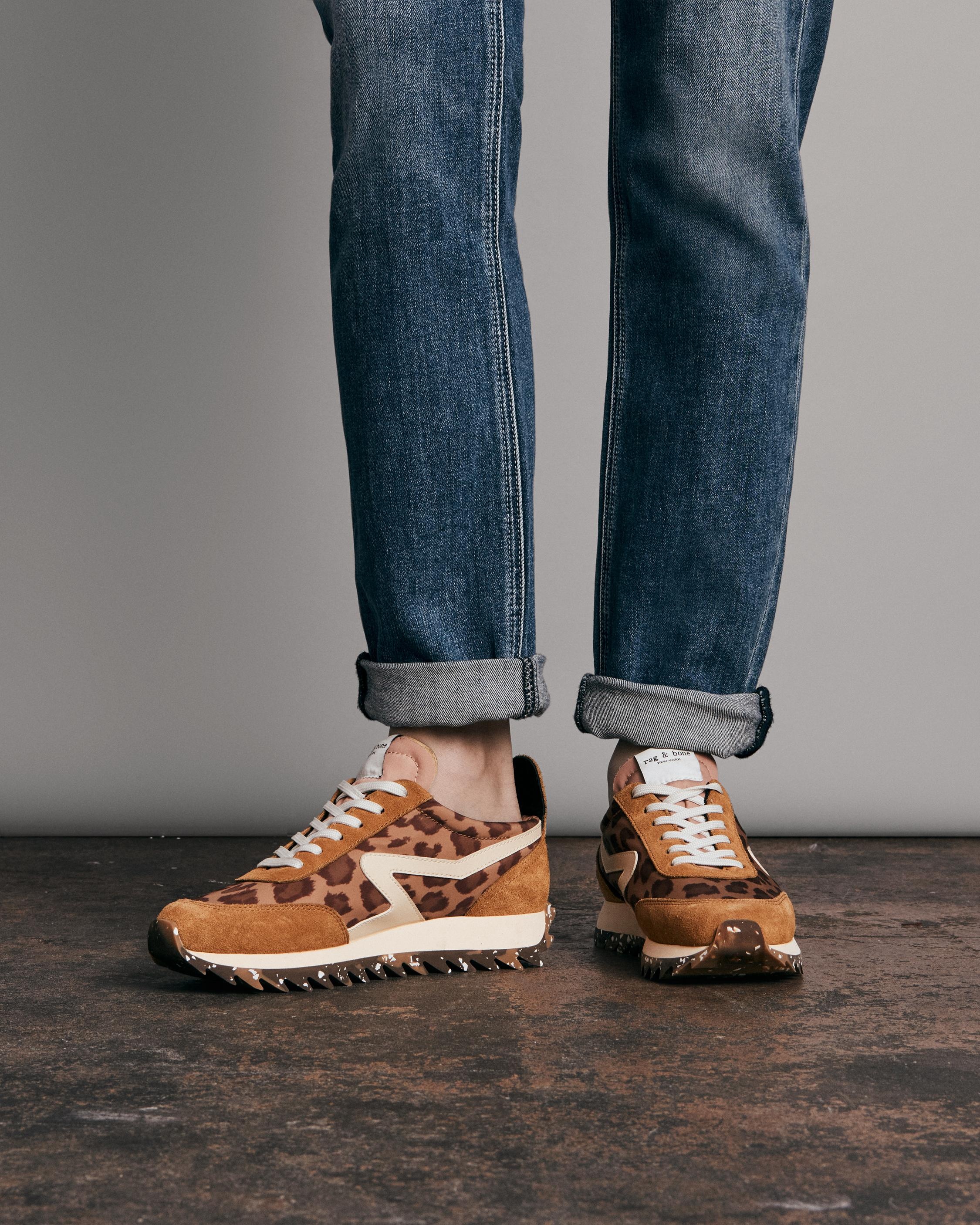 Retro Runner - Recycled Materials
Low Top Sneaker - 2