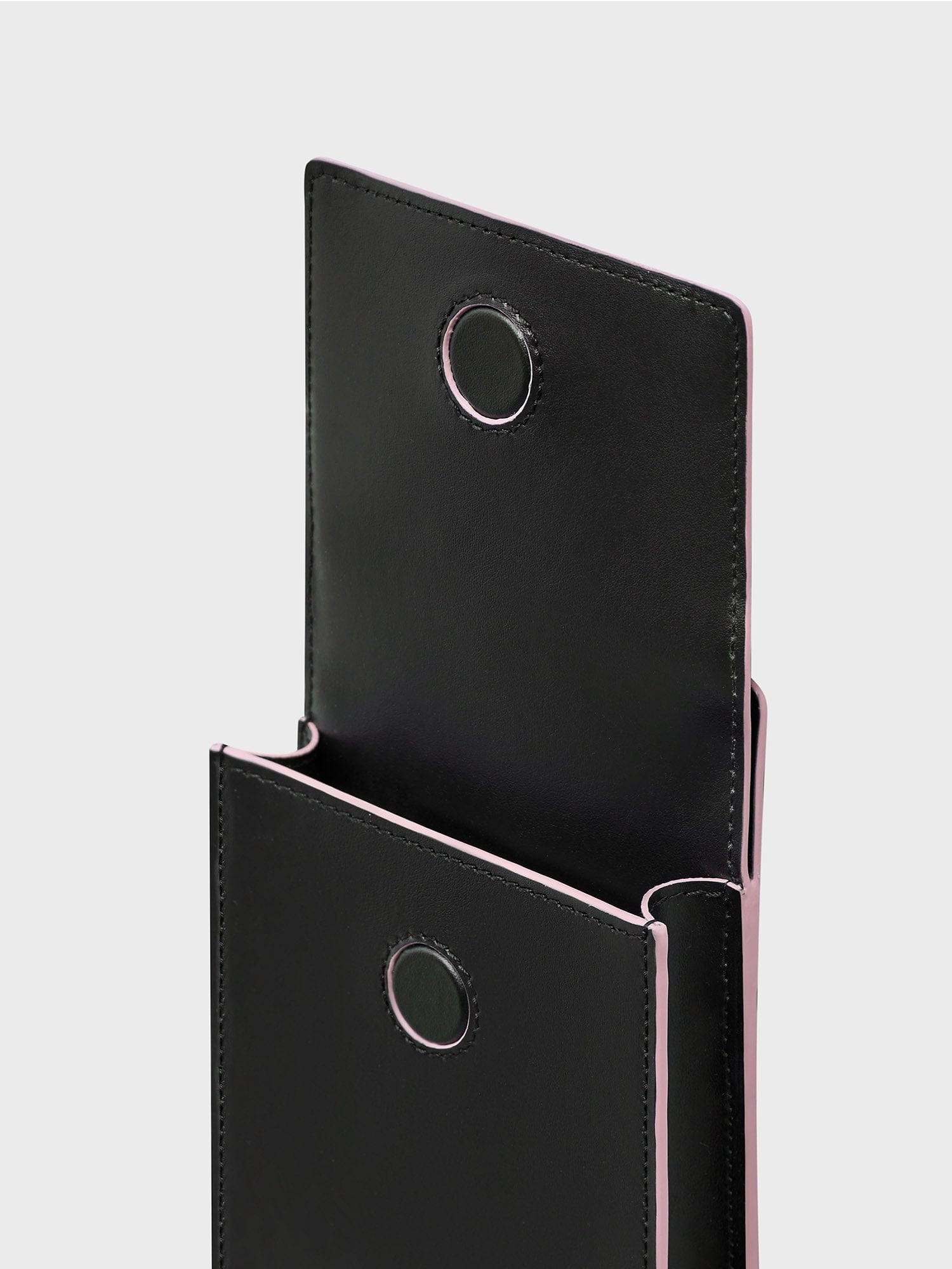 Biobased Passport Holder - Sakura Pink - 4