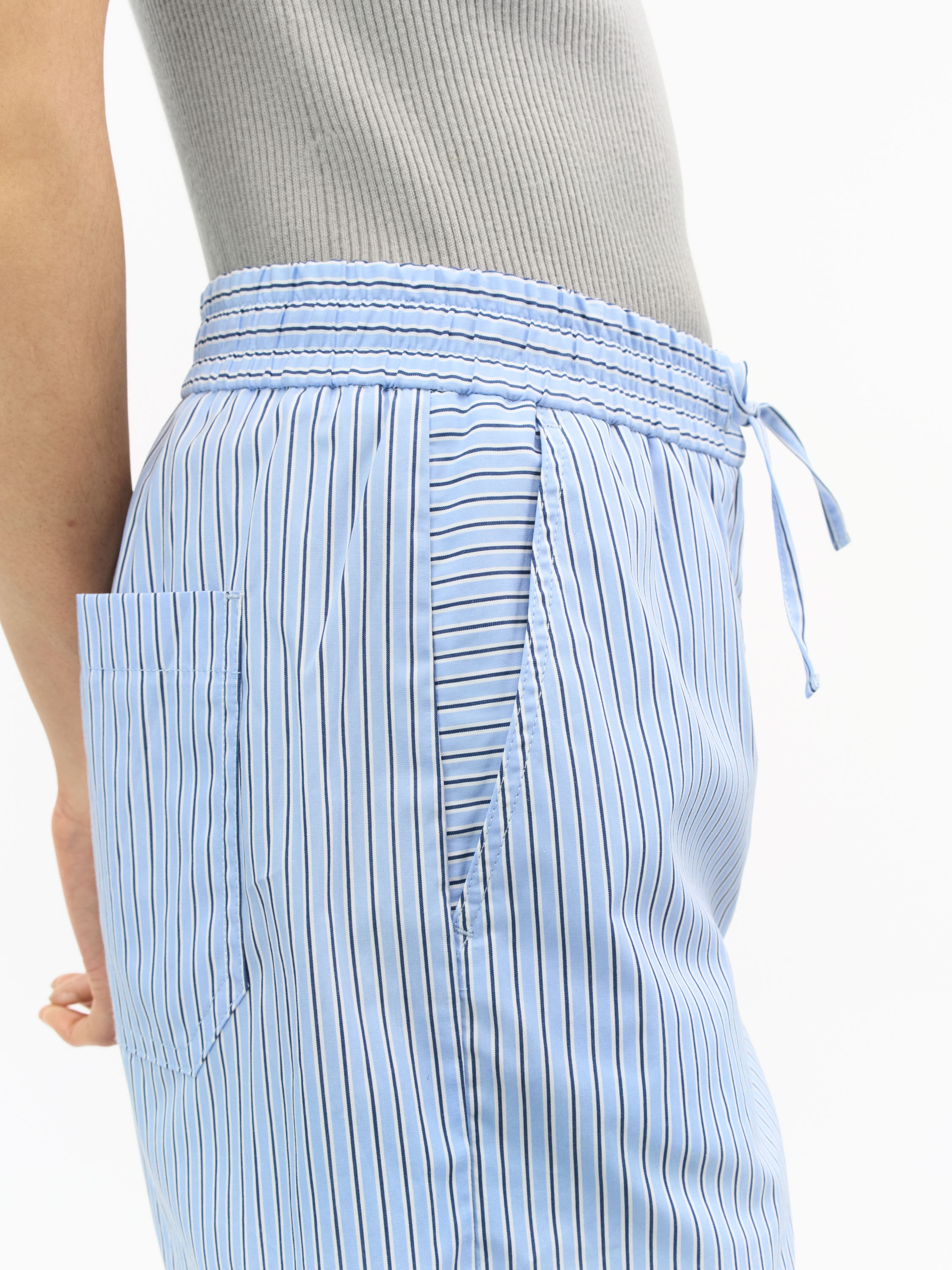 Sandy Relaxed-Fit Shorts - 5