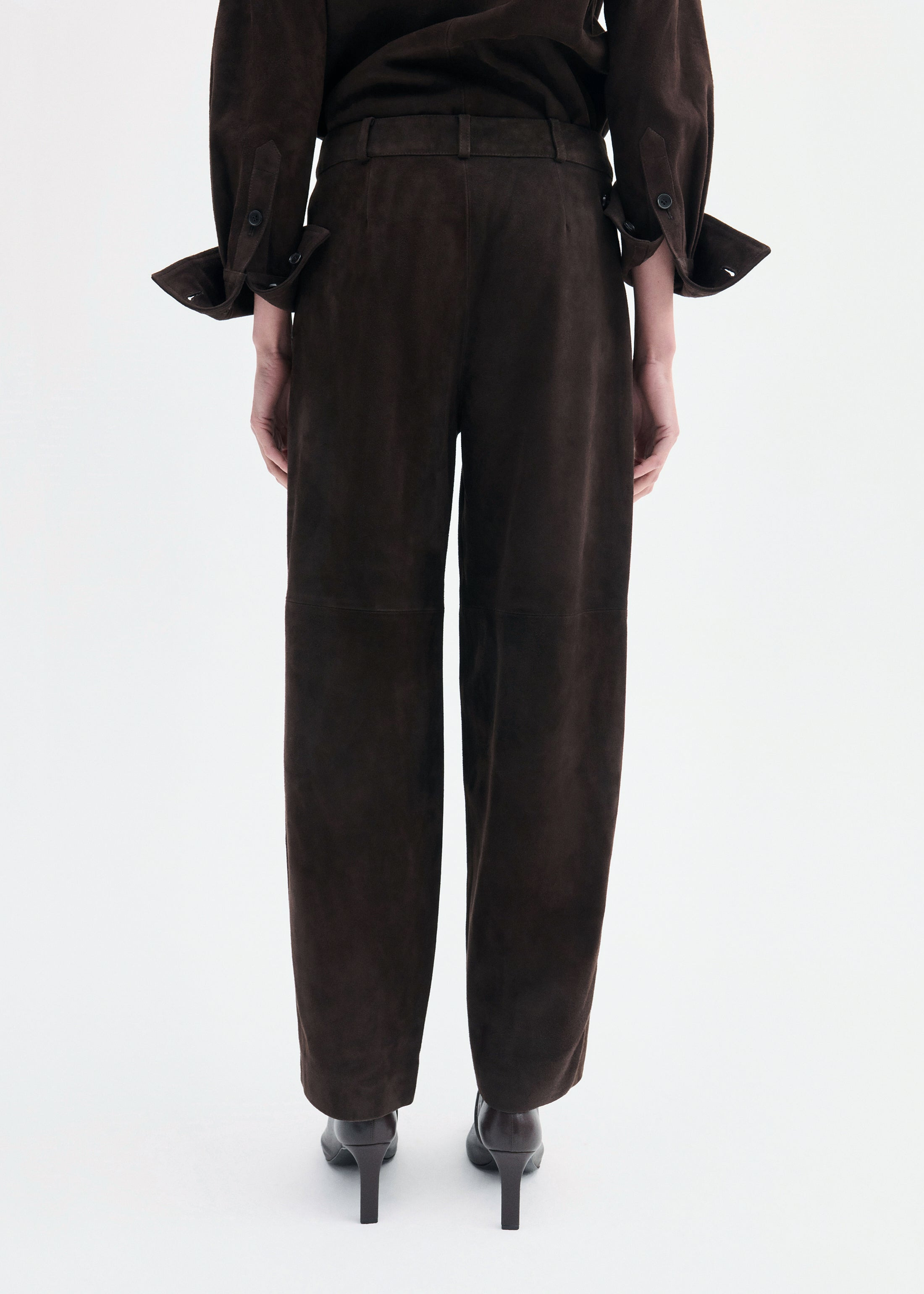 Curved Trouser in Suede - 6