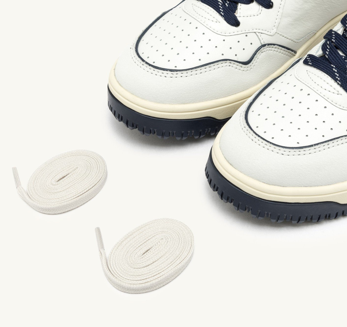 GOLF LOW SNEAKERS IN WHITE AND NAVY LEATHER - 7