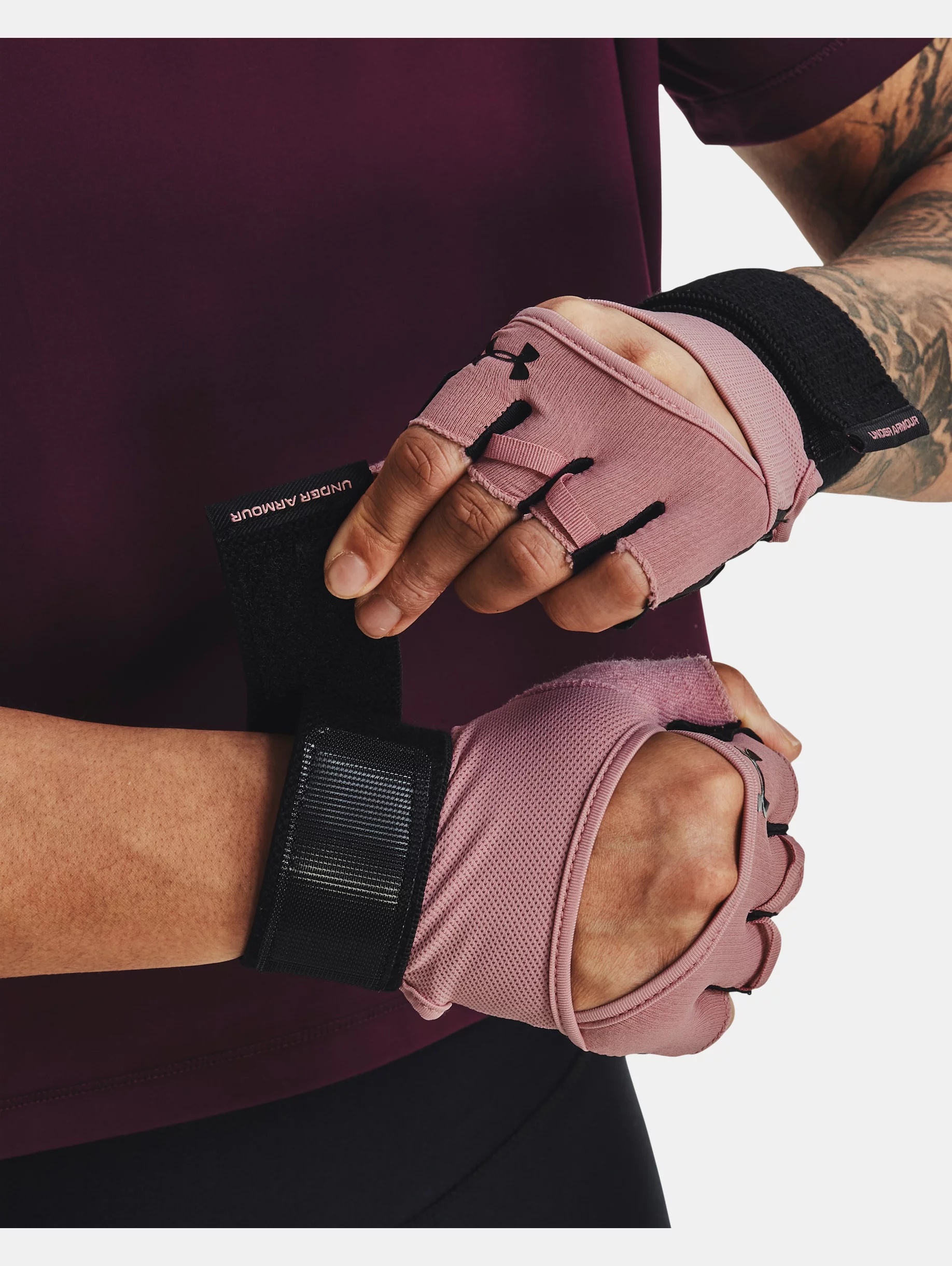 Women's UA Weightlifting Gloves - 3