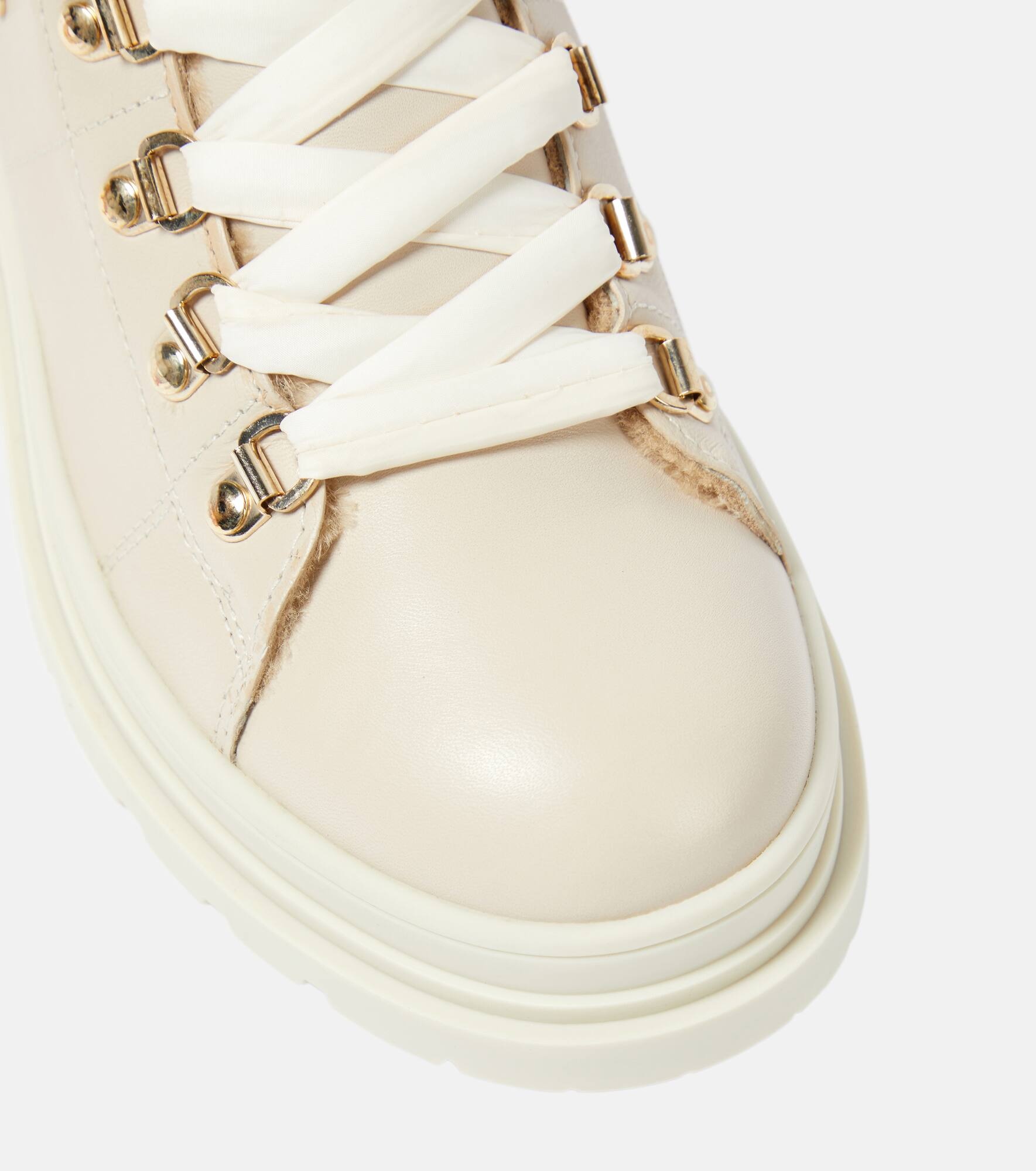 Shearling-lined leather boots - 6
