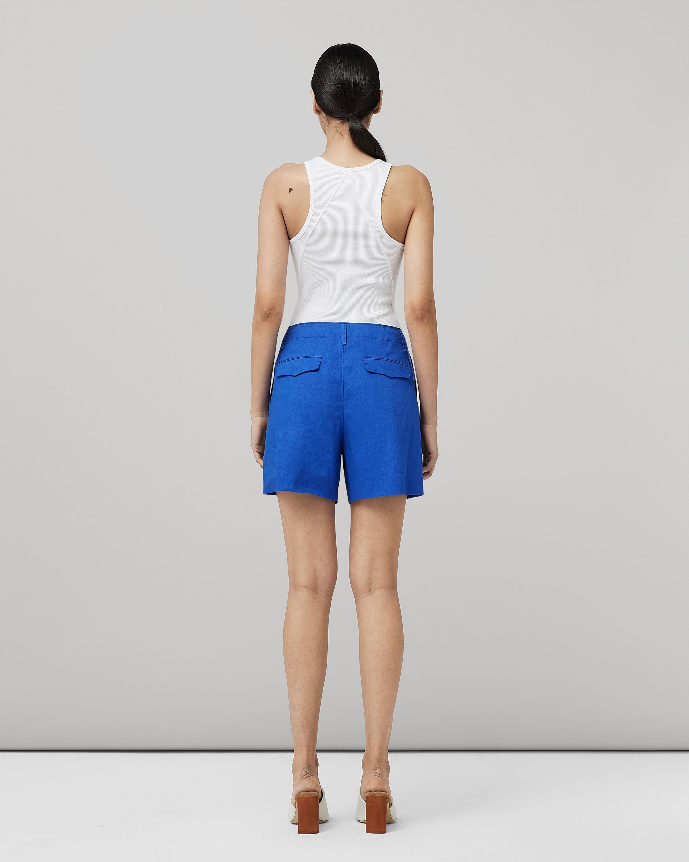 Sofie Linen 5" Short
Classic Fit Short - 5