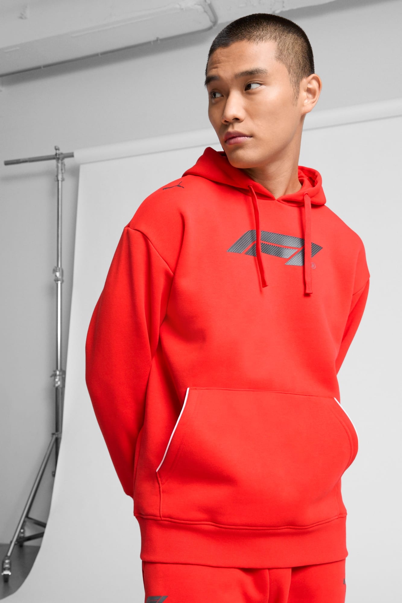 F1® ESS+ Men's Relaxed Hoodie - 3