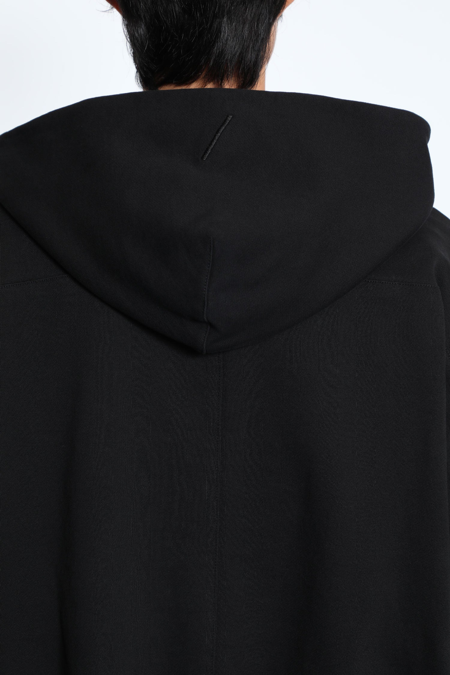 Zip-up Hoodie With Hand Gaiters - 4