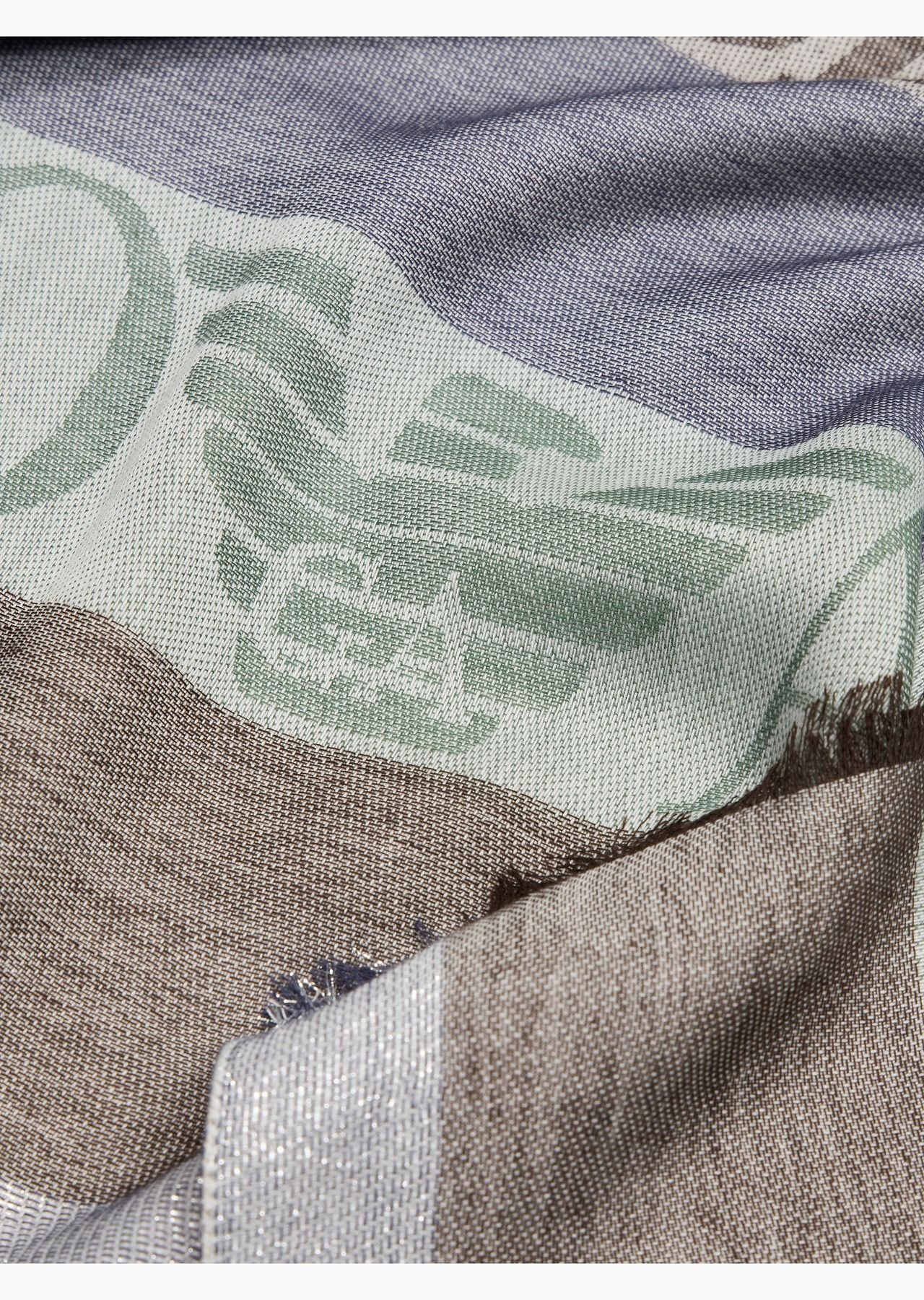 Stole with vertical pattern and Since 1981 jacquard logo - 3