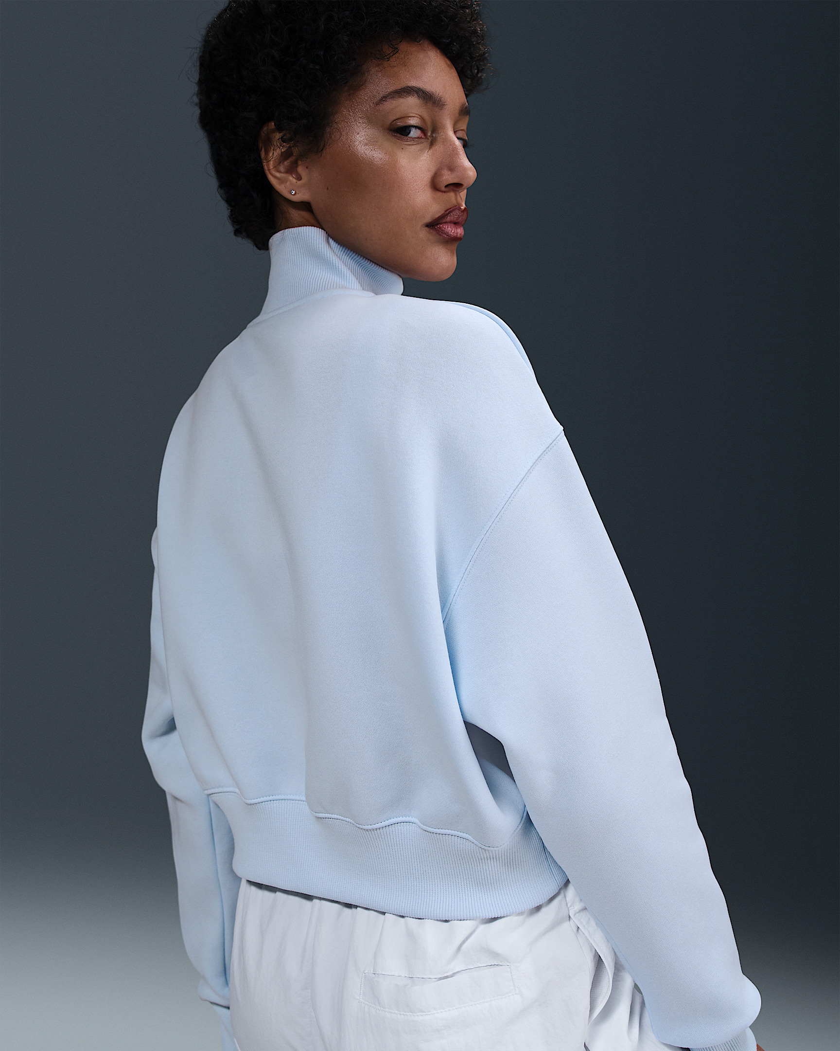 Nike Sportswear Phoenix Fleece Women's 1/4-Zip Cropped Sweatshirt - 2