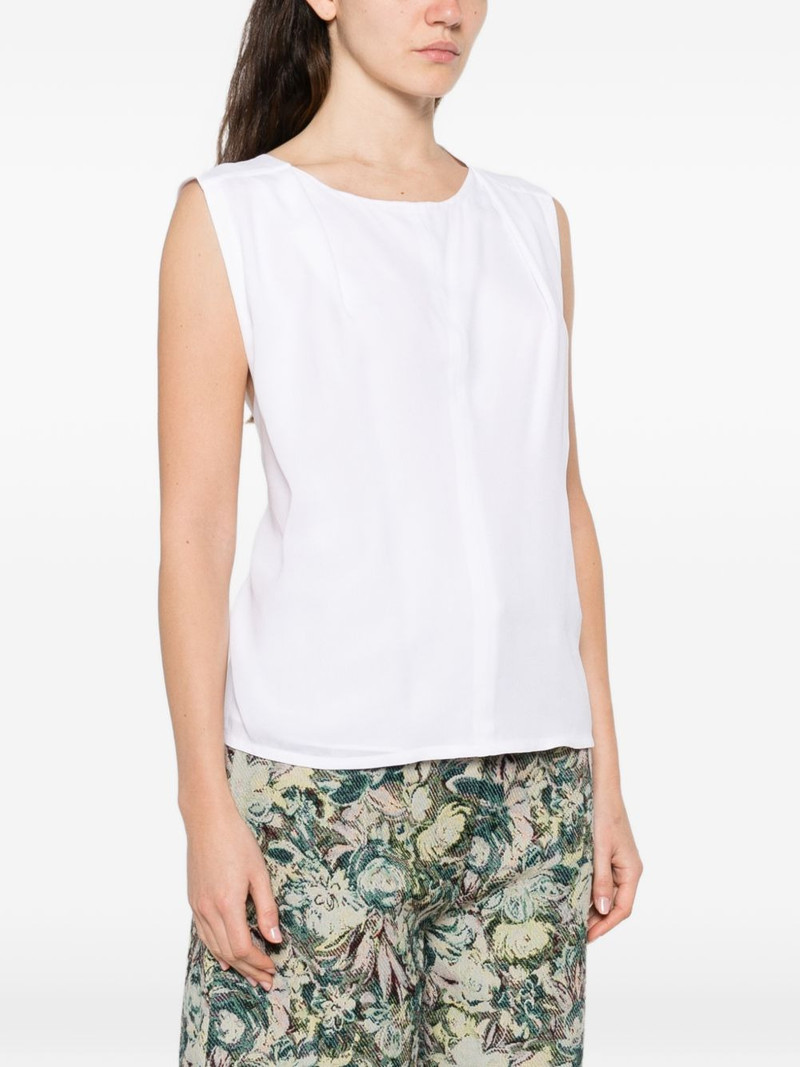 round-neck top 3