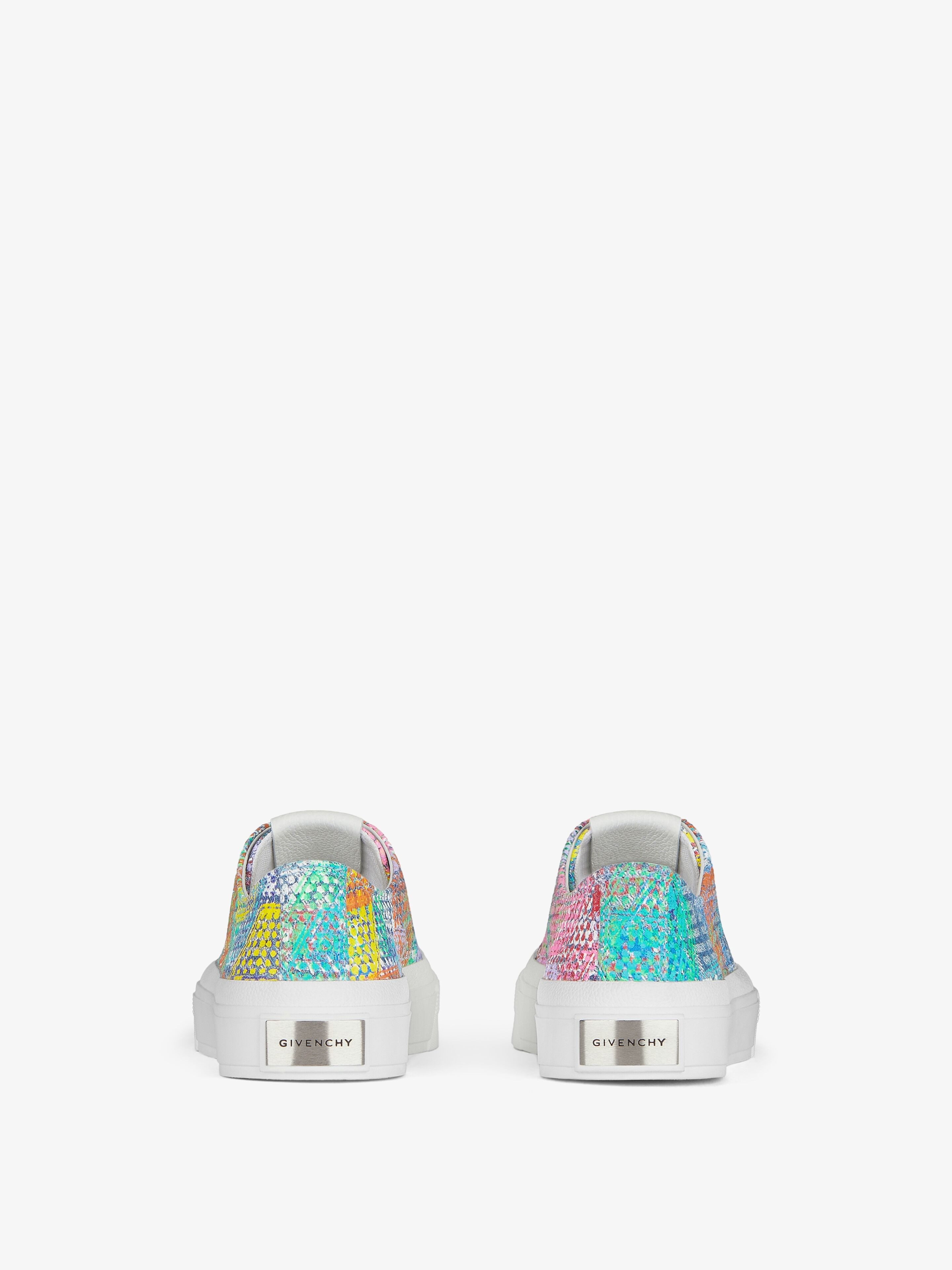 CITY SNEAKERS IN PRINTED 4G DENIM - 7
